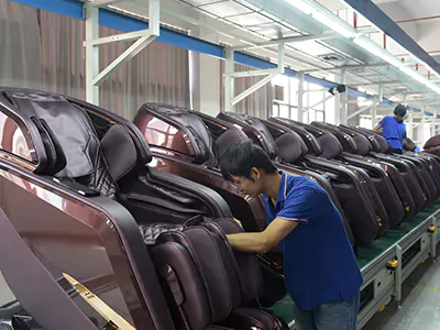 マッサージチェア年間生産20万台、その製造力で世界市場をリード
